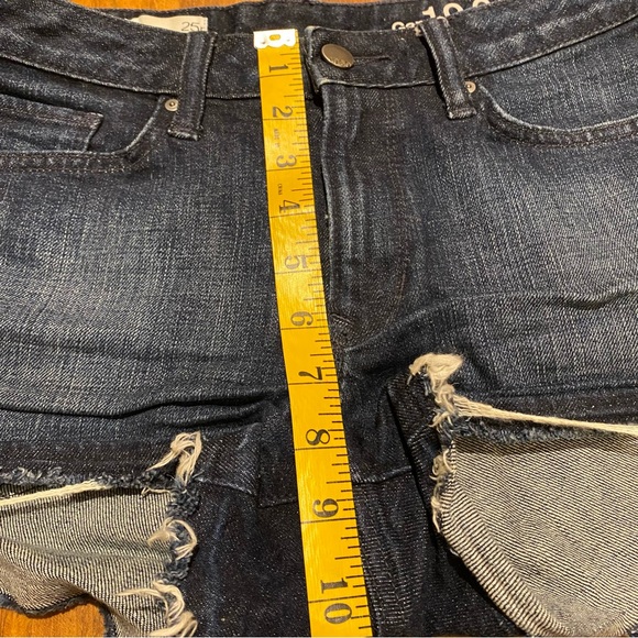 Gap 1969 Slim Cut-Offs Shorts with raw hem, size 25 denim - Picture 6 of 6